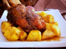 Κότσι Χοιρινό Φούρνου