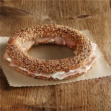 Κουλούρι Γεμιστό με Philadelphia Ζαμπόν και Τυρί Gouda