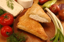 Τυρόπιτα Τρίγωνη