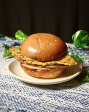Egg Burger / Ομελέτα