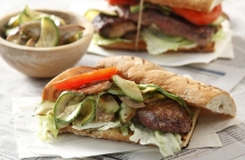 Ciabatta με Καπνιστή Μπριζόλα Ριγανάτη