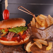 North και Spicy Burger