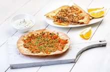 Λαχματζούν με Μοσχαρίσιο Κιμά