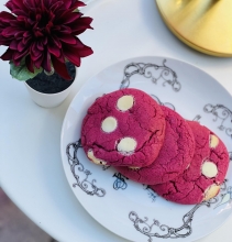 Red Velvet Cookies με Κομμάτια Λευκής Σοκολάτας