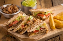 Club Sandwich με Γύρο Κοτόπουλο