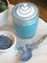 Blue Latte με Γάλα Αμυγδάλου