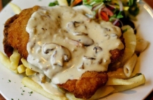 Schnitzel Χοιρινό A La Creme Μερίδα