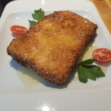 Φέτα με Μέλι και Σουσάμι