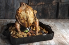 3 Κοτόπουλα Ολόκληρα Σούβλας + 1 Μερίδα Πατάτες Τηγανητές με Τυρί