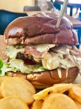 Τσίζους Burger