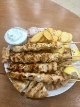 Χειροποίητα Σουβλάκια Κοτόπουλο Μερίδα