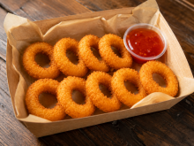 Onion Rings με Γλυκόξινη Σάλτσα Μερίδα