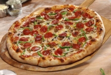 1 Πίτσα Μεγάλη επιλογής + 2 Γλυκά + 1 Coca-Cola 1lt