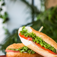 1 Καφές επιλογής + 1 Sandwich Γαλοπούλα - Τυρί - Ντομάτα - Μαγιονέζα