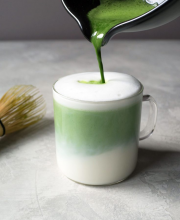Matcha Latte με Γάλα Αμυγδάλου
