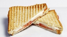 Τόστ Τυρί Gouda - Αυγό Βραστό