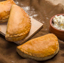 Τυρόπιτα D με 4 Τυριά