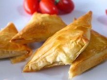 Τυροπιτάκι της Γιαγιάς