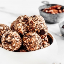 Καφές ή Ρόφημα + Energy Balls