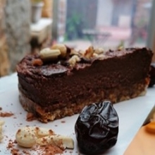 Cheesecake Σοκολάτας Χωρίς Ζάχαρη (Ωμοφαγικό)