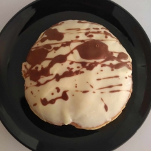 Donut Μεγάλο Λευκή Σοκολάτα με Γέμιση Κρέμα Βανίλιας