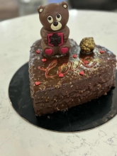 Τούρτα Καρδιά Ferrero με Αρκουδάκι