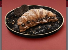 Croissant Oreo Crumble