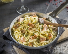 Linguini Σολομού