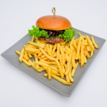 Burger με Χειροποίητο Μοσχαρίσιο Μπιφτέκι