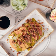 Combo 2 Ατόμων: 2 Καφέδες επιλογής + 1 Μερίδα Pancakes Pistachio