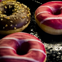 Donut Σοκολάτα με Γέμιση Κρέμα
