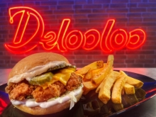 1 Fried Chicken Burger + 1 Αναψυκτικό 330ml επιλογής