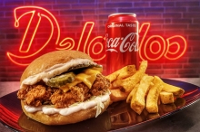 1 Fried Chicken Burger + 1 Αναψυκτικό 330ml επιλογής