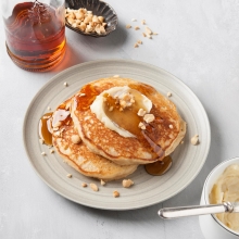 Pancakes με Μέλι - Μπανάνα - Καρύδια