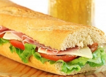 Σάντουιτς με Αυγά Scramble, Τυρί, Ντομάτα, Μαγιονέζα