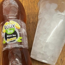 Loux Black Tea Lemon 500ml + Ποτήρι με Πάγο