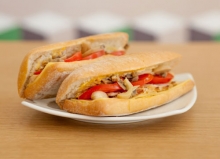 Τσιαπάτα με Αλλαντικό Επιλογής - Τυρί - Ντομάτα - Μαρούλι - Cocktail Σως