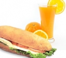 Μπαγκέτα Χειροποίητη με Γαλοπούλα + Φυσικό Χυμό Πορτοκάλι