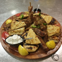 Ποικιλία Κρεατικών για 2 Ατομα