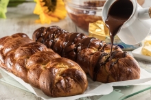 Τσουρέκι με Πραλίνα 400gr
