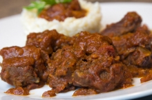 Μοσχαράκι Κοκκινιστό