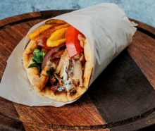 Πιτσόψωμο 30cm με Κοτόπουλο Ψιλοκομμένο