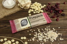 Flapjack Μπάρα Βρώμης Λευκή Σοκολάτα, Cranberries και Γιαούρτι 80gr