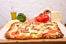 Detroit Style Pizza Ταψιού ΓΙΓΑΣ + Coca-Cola 1lt