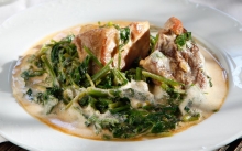 Χοιρινό Φρικασέ με Μαρούλια