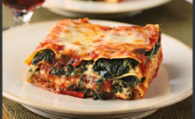 Λαζάνια με Στρώσεις από Φρέσκο Σπανάκι, Φέτα και Σπιτική Μπεσαμέλ