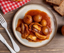 Σουπιές Στιφάδο με Πατάτες