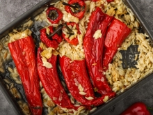 Γεμιστές Πιπεριές Φλωρίνης με Πατάτες Φούρνου