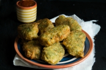 Μαλαθροκεφτέδες με Πατάτες Τηγανιτές Φρέσκες