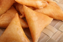 Τυροπιτάκια ( 6 τεμ)